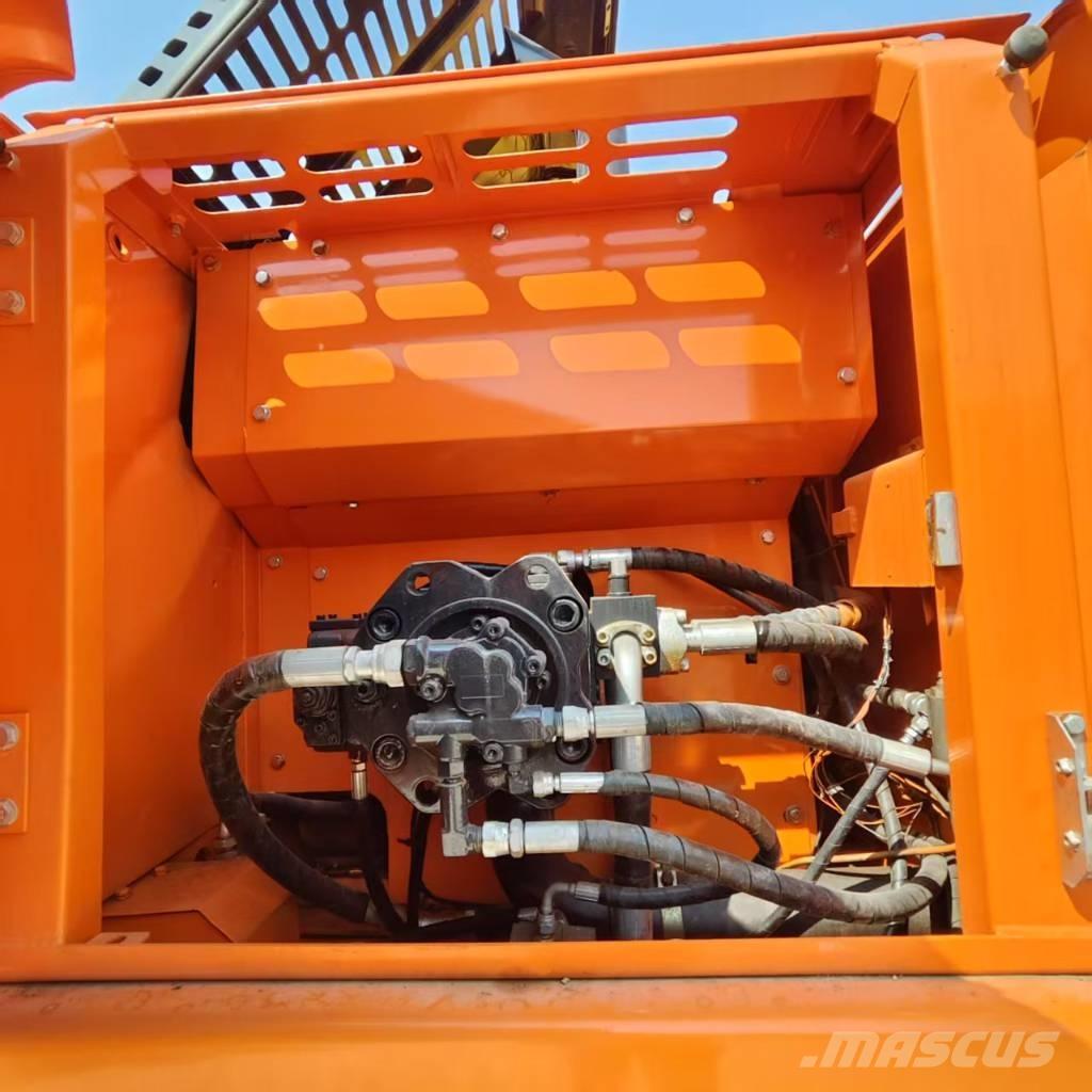 Doosan DX 225 LC Верижен екскаватор