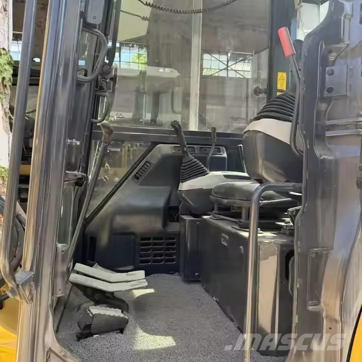 Komatsu PC55MR Мини екскаватори < 7 т