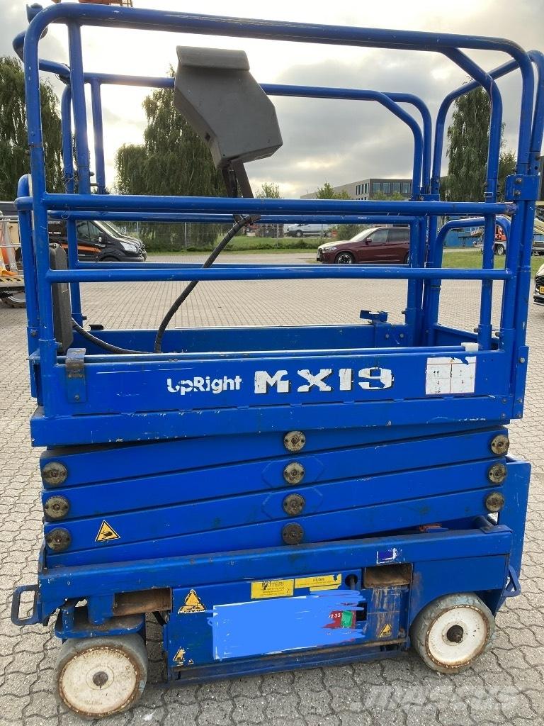 UpRight MX19 Ножични работни платформи