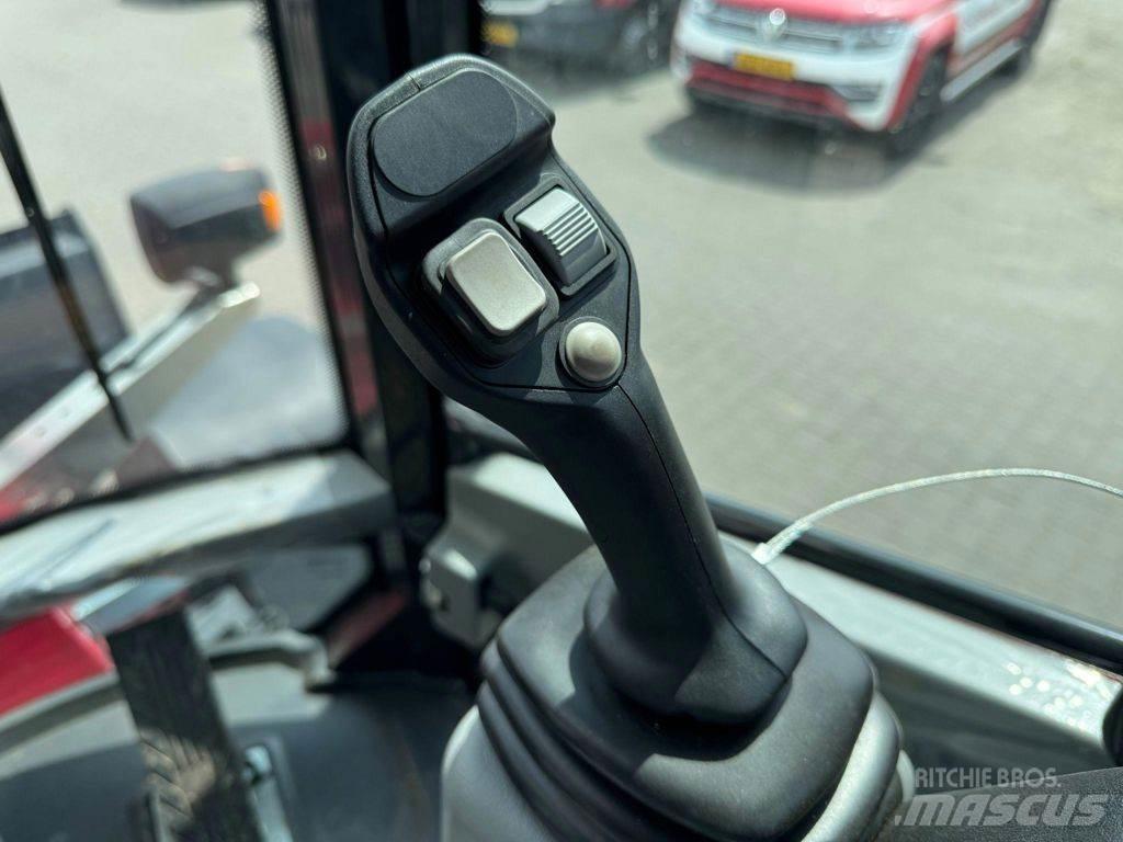 Yanmar V120 Колесни товарачи