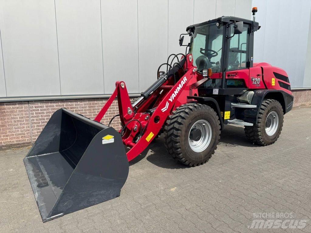 Yanmar V120 Колесни товарачи