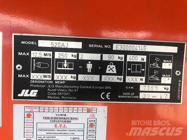 JLG 520 AJ Съчленени стрелови подемници