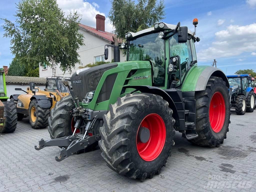 Fendt 824 VARIO Трактори