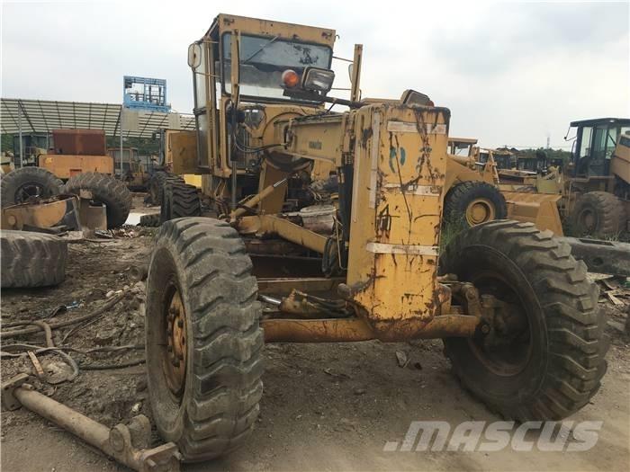 Komatsu GD 511 Грейдери