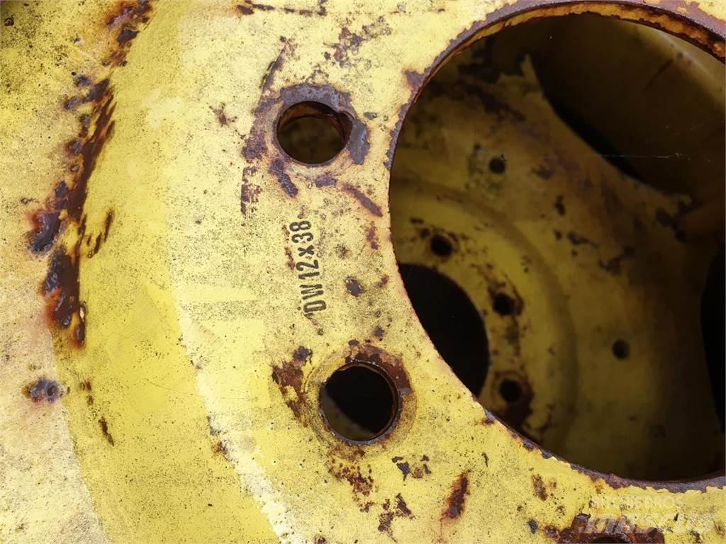 Goodyear 136-38 x2 Колелета/Гуми