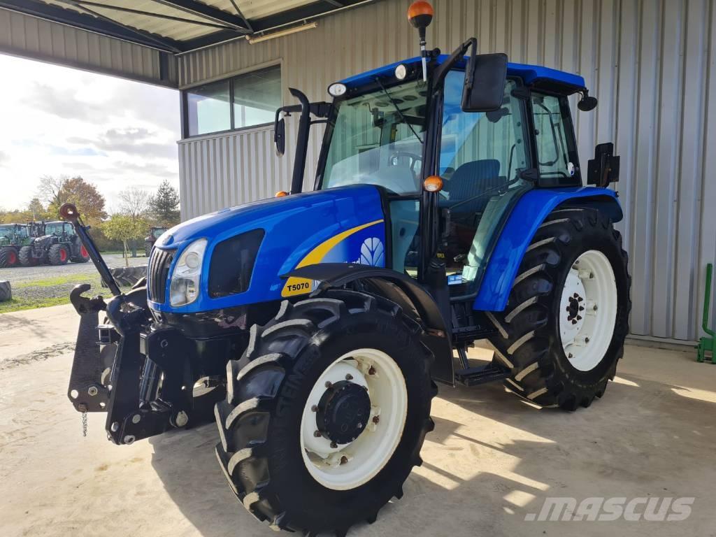 New Holland T 5070 Трактори