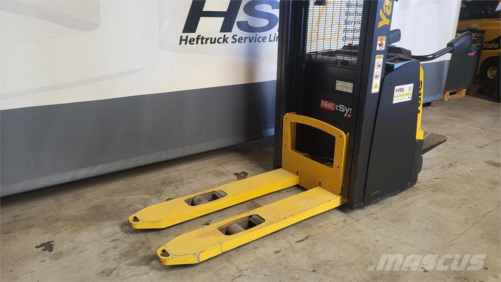 Yale MS12X Самоходни товарачи