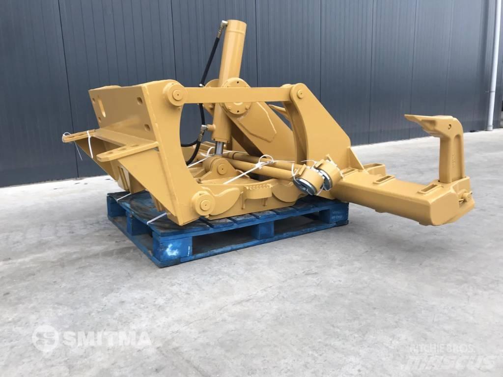 CAT 120H Скарификатор