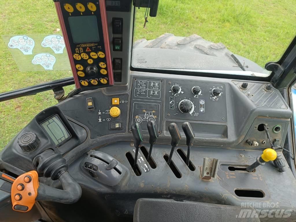 New Holland TM 190 Трактори