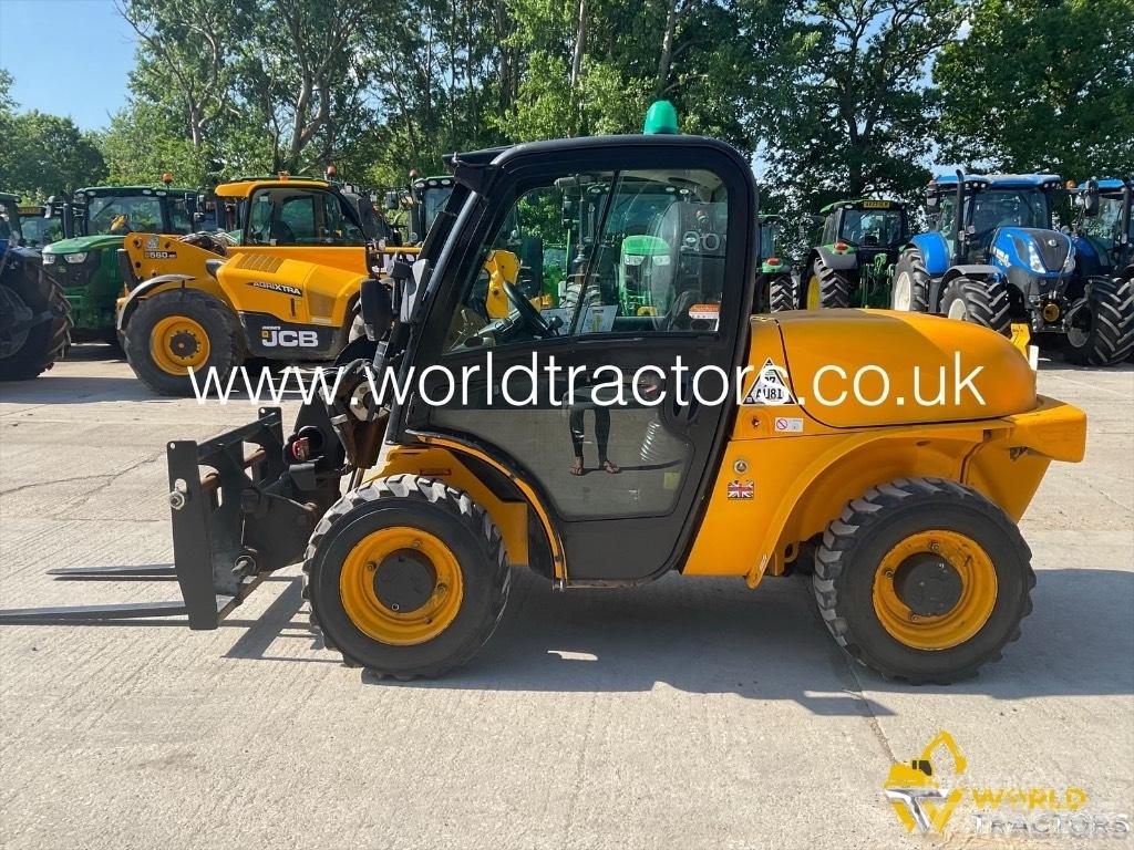 JCB 520-40 Телескопични товарачи