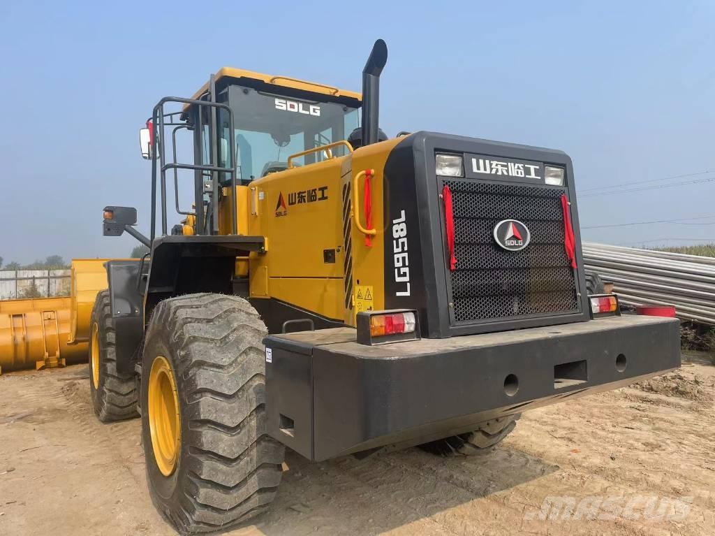 SDLG LG 958 F Колесни товарачи