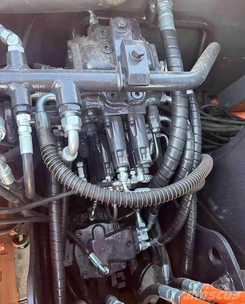 Hitachi 70 Верижен екскаватор