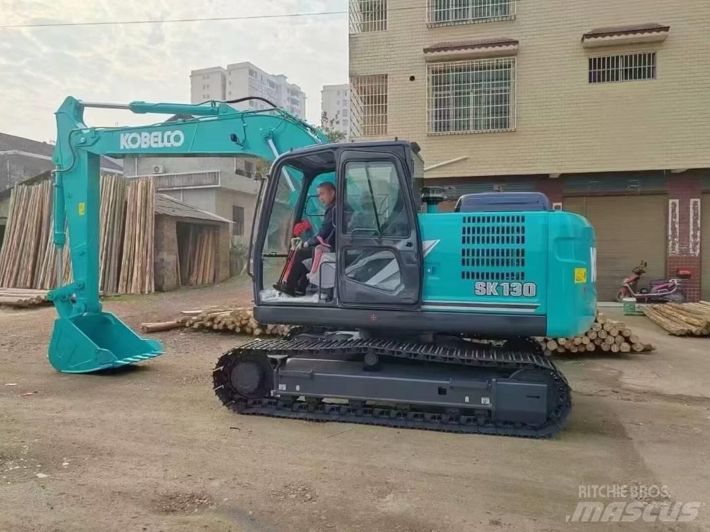 Kobelco SK130-11 Средни екскаватори 7т - 12т