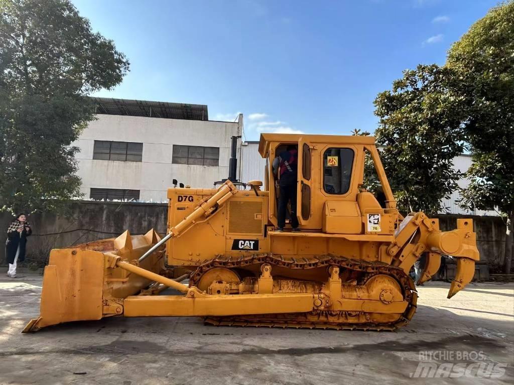 CAT D 7 G Верижни булдозери
