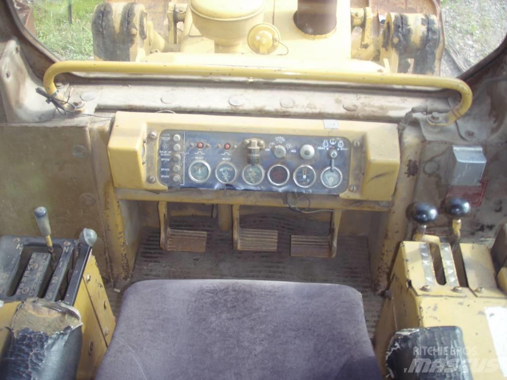 CAT 955 L Верижен товарач