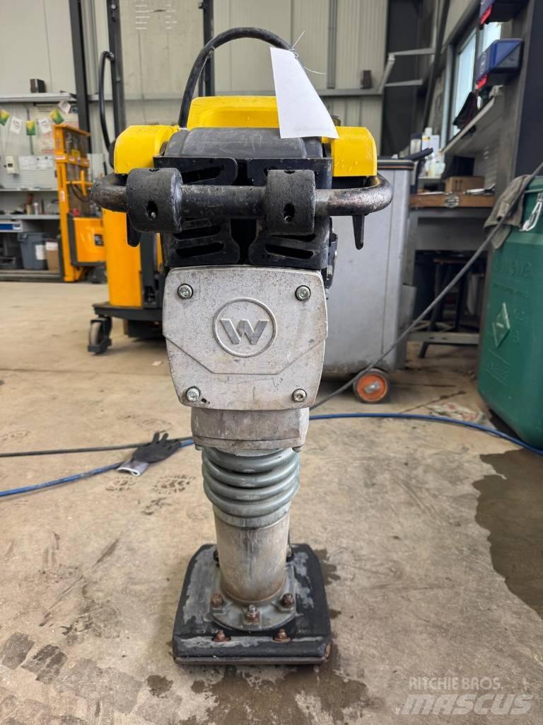 Wacker Neuson BS50-2 Пробки