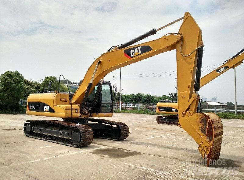 CAT 323 Верижен екскаватор