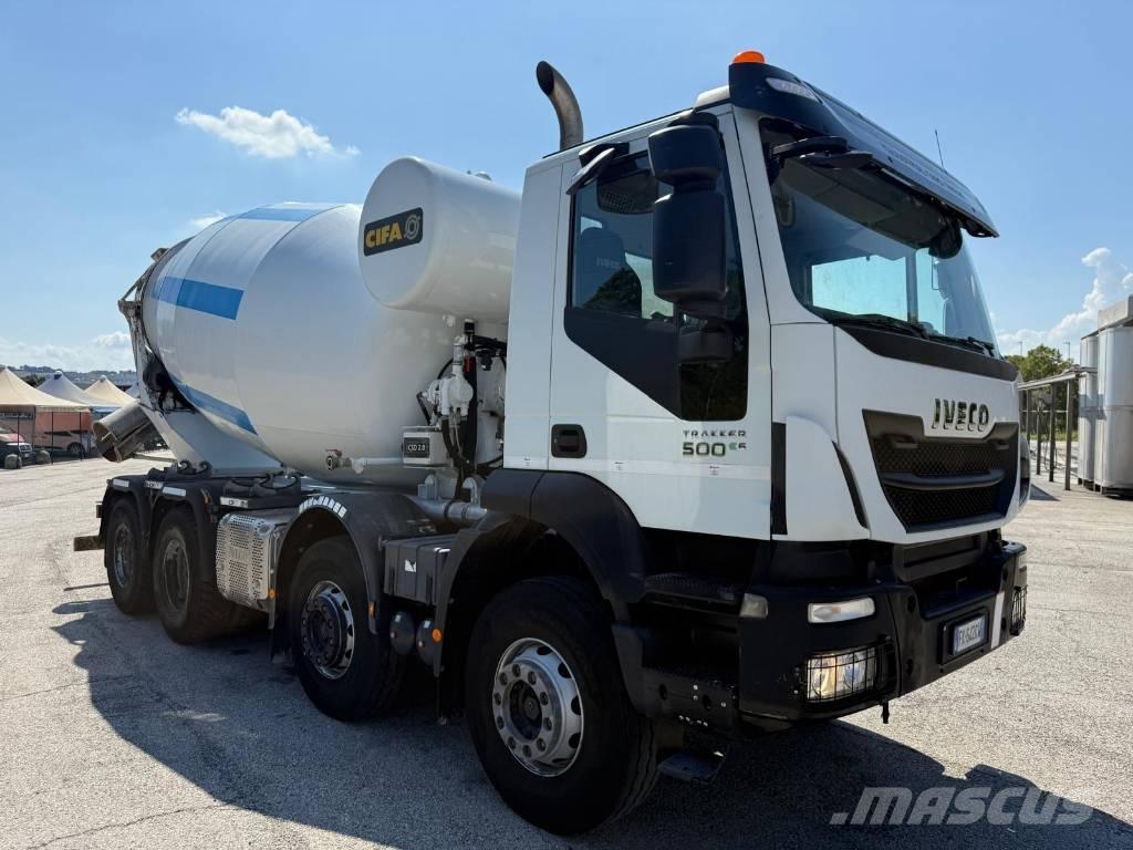 Iveco Trakker 500 Автобетоновози
