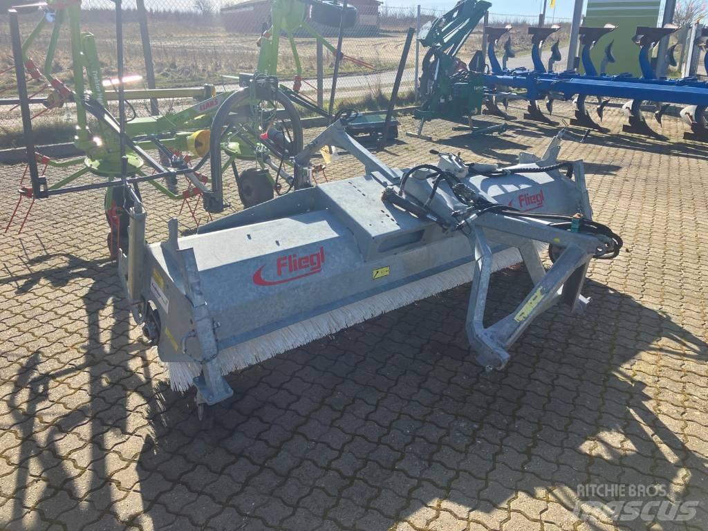 Fliegl Kost 2,8 m. Други аксесоари за трактори