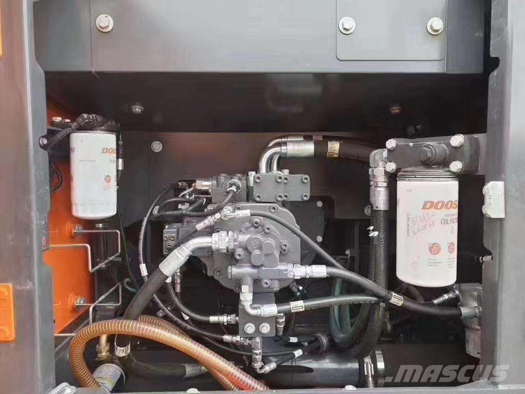 Doosan DX 225 LC Верижен екскаватор
