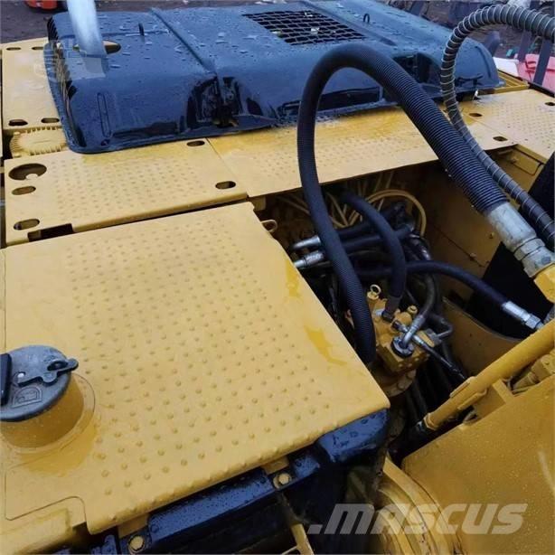 CAT 320D Верижен екскаватор