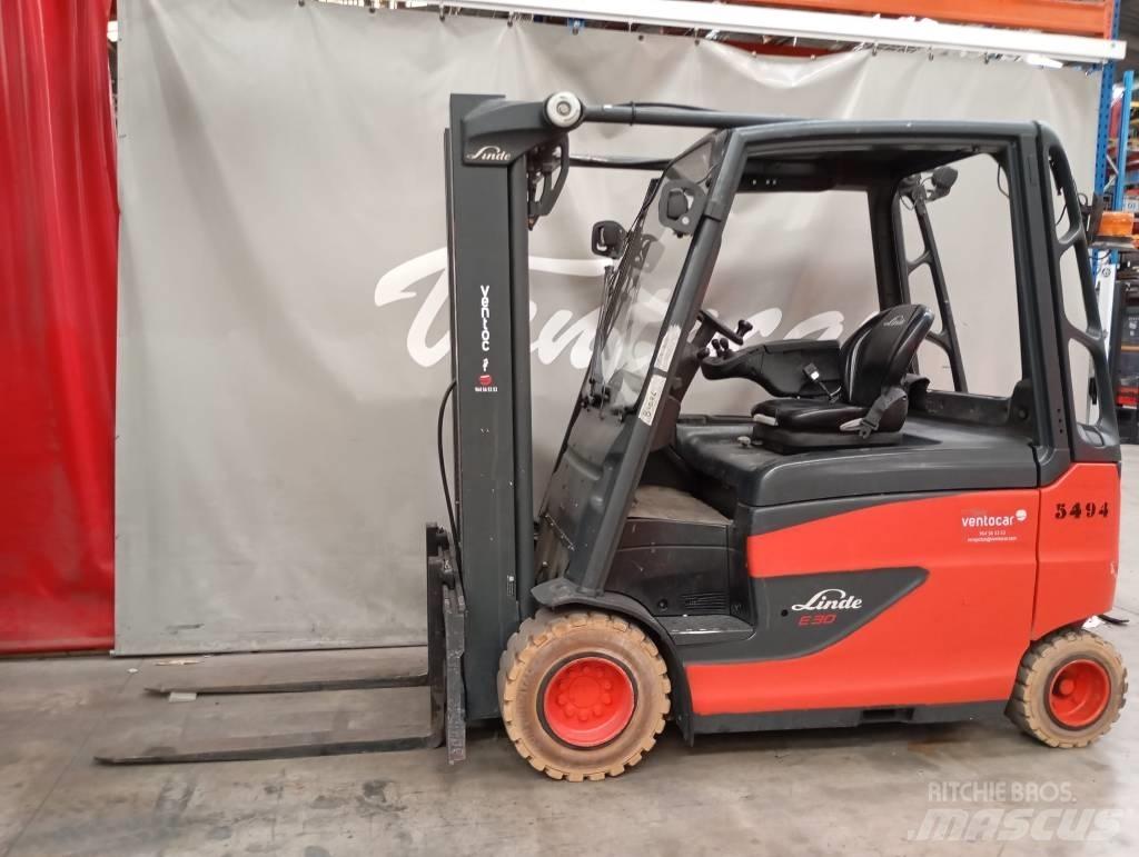 Linde E 30 Електрически вилични кари-повдигачи