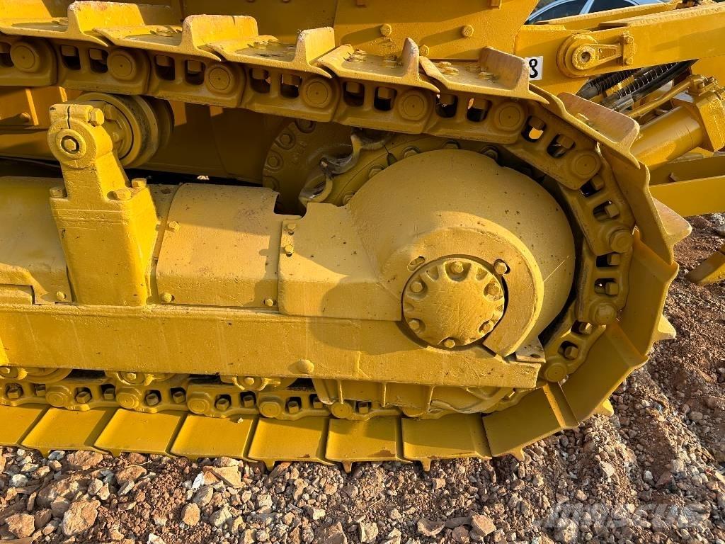 CAT D6G Верижни булдозери
