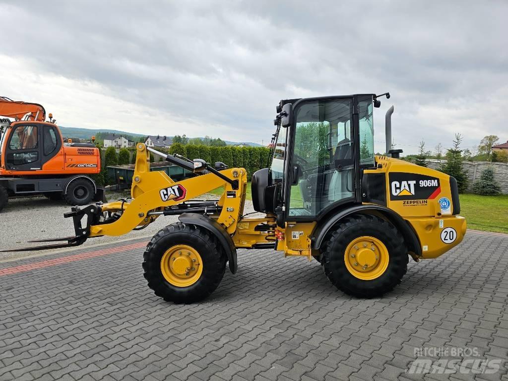 CAT 906 M Колесни товарачи