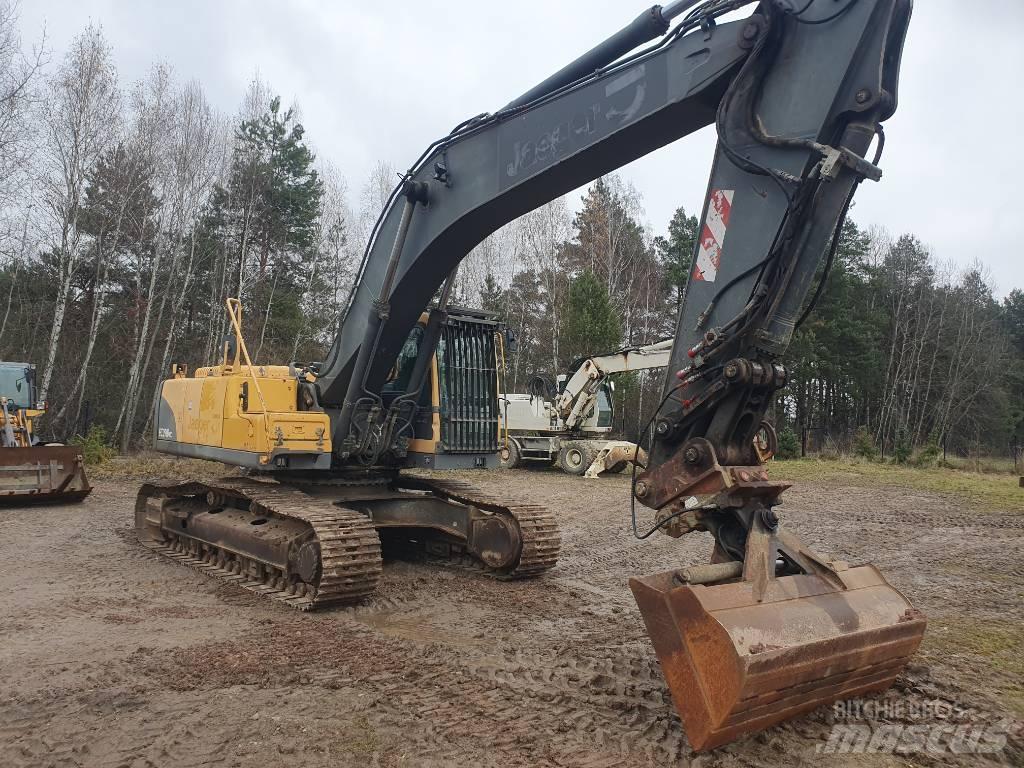 Volvo 290 Верижен екскаватор