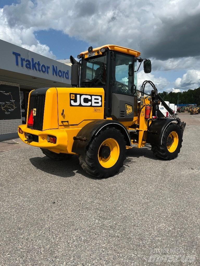 JCB 411 HT 6400 Tim Колесни товарачи