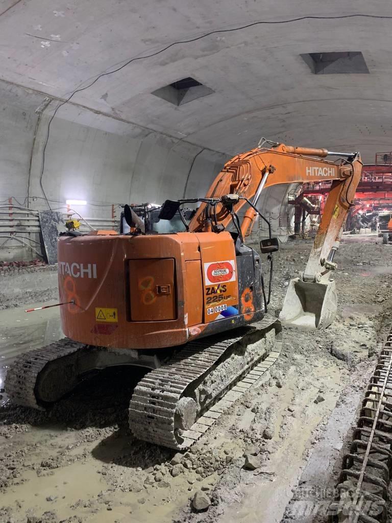 Hitachi ZX225US-5A Строителство - Други
