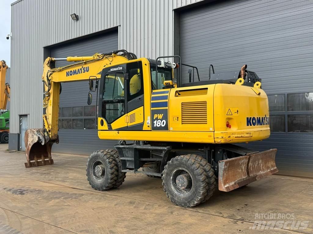 Komatsu PW180-11 Колесни екскаватори