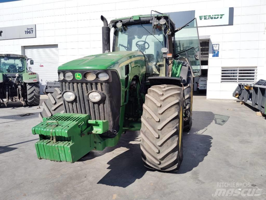 John Deere 8330 Трактори