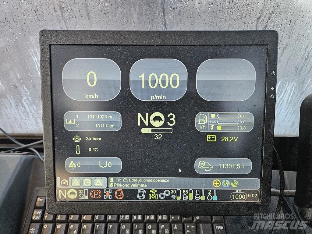 Komatsu 835 Форуардери