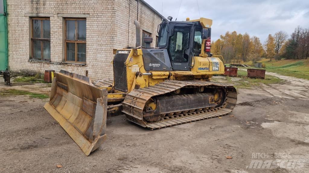 Komatsu D 61 PX-15 Верижни булдозери
