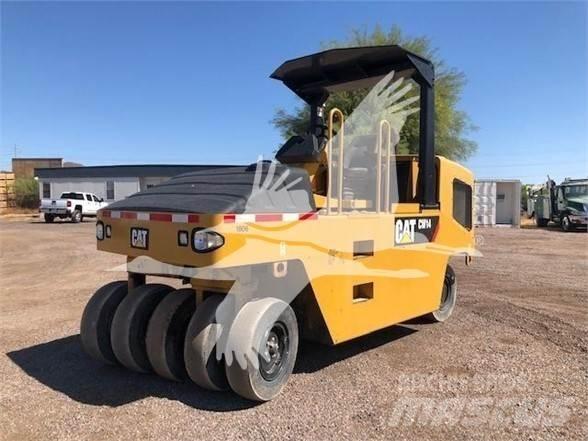 CAT CW14 Пневматични гумени  ролки
