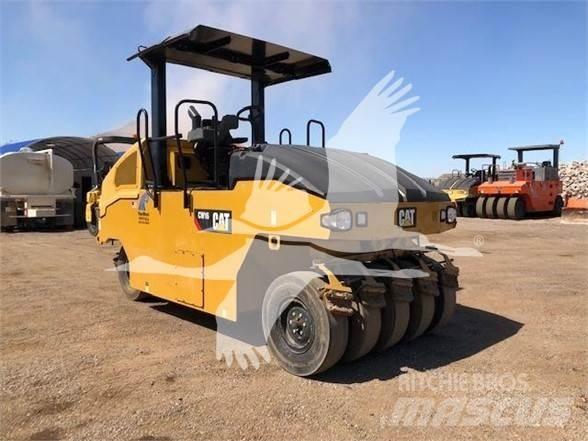 CAT CW16 Пневматични гумени  ролки
