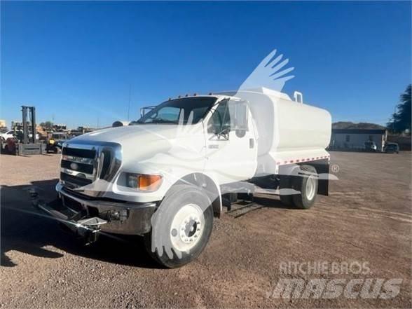 Ford F750 Цистерна