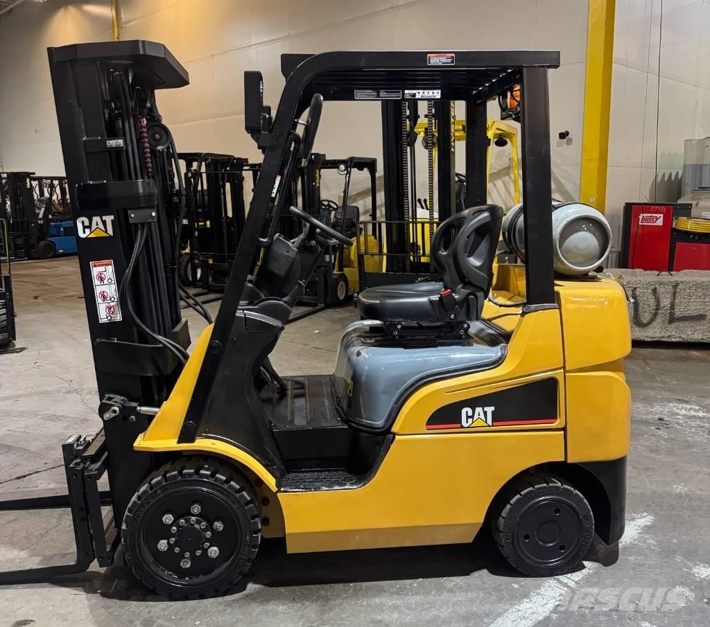 CAT FGC25N Вилични кари-повдигачи - други