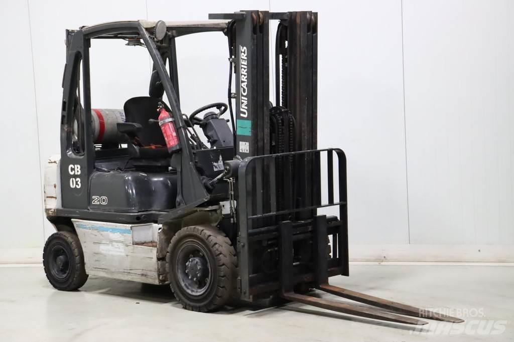 Nissan U1D2A20LQ Камиони с АГУ