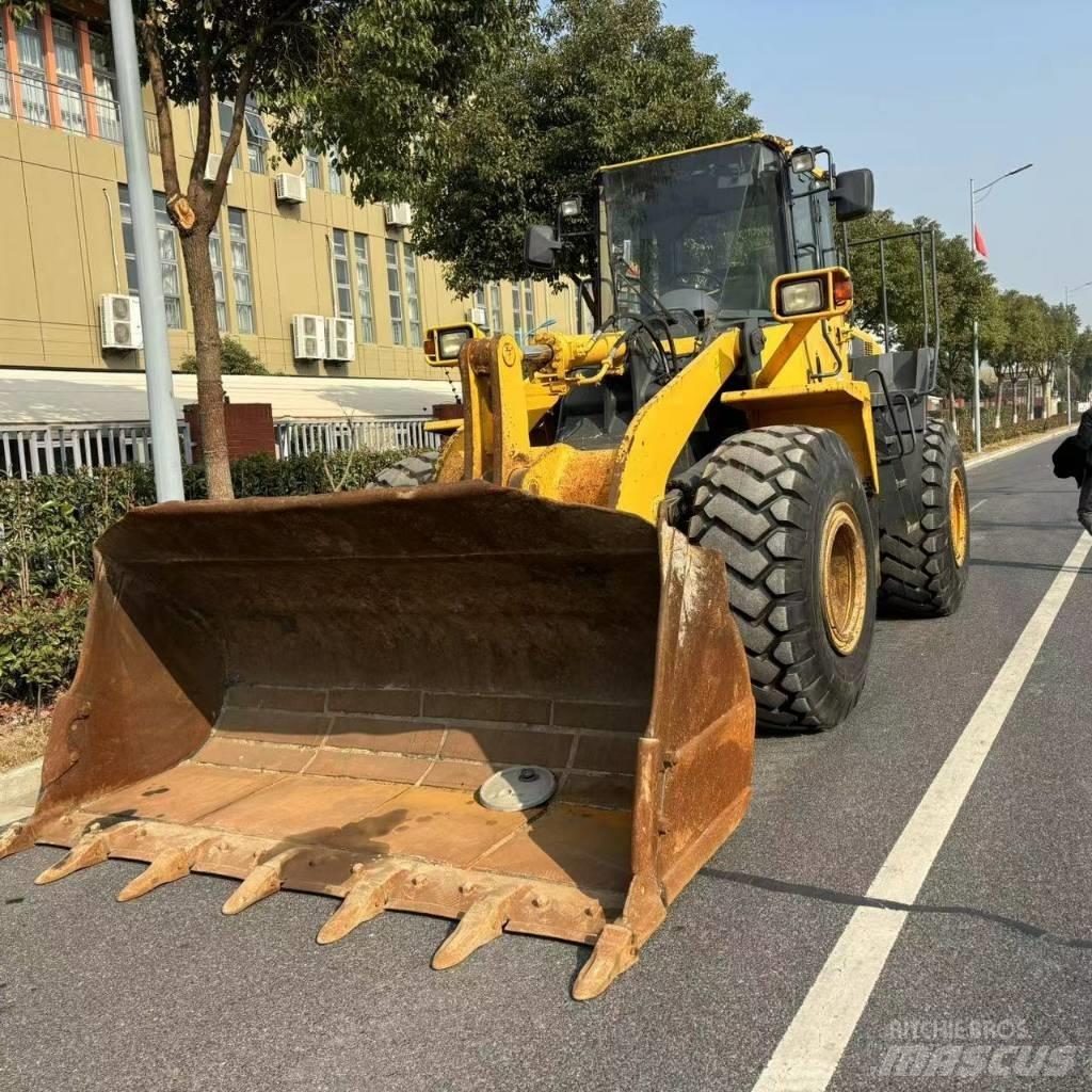 Komatsu 380-6 Колесни товарачи