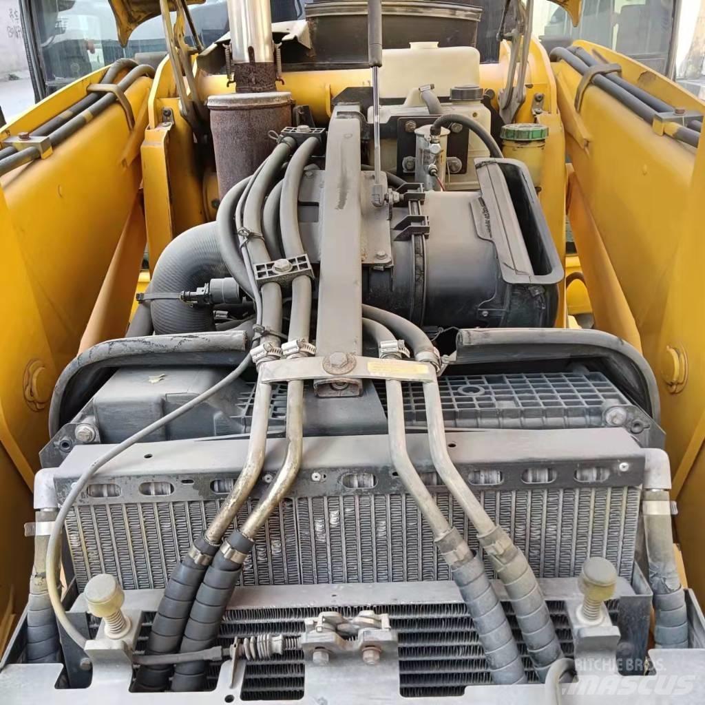 JCB 4CX Товарач със заден ексватор