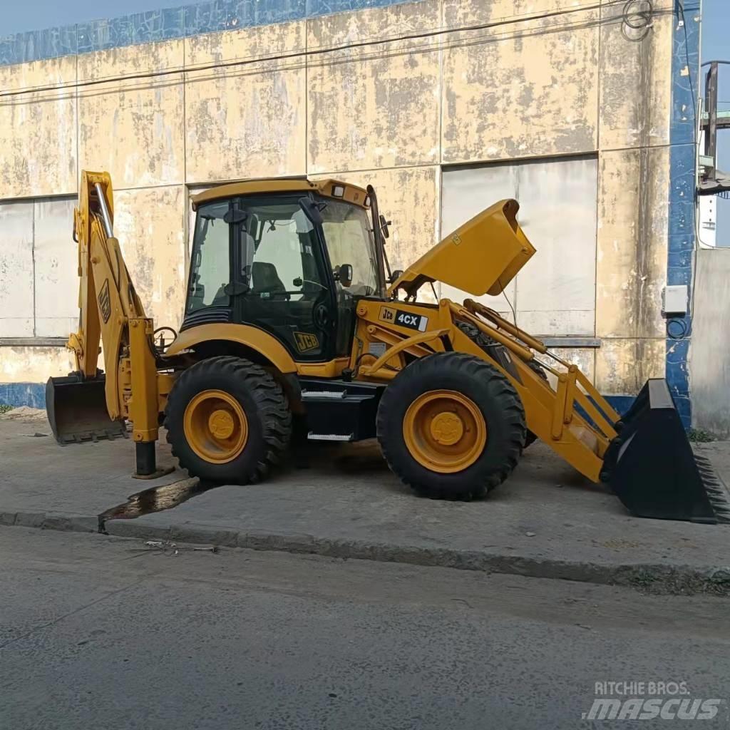 JCB 4CX Товарач със заден ексватор