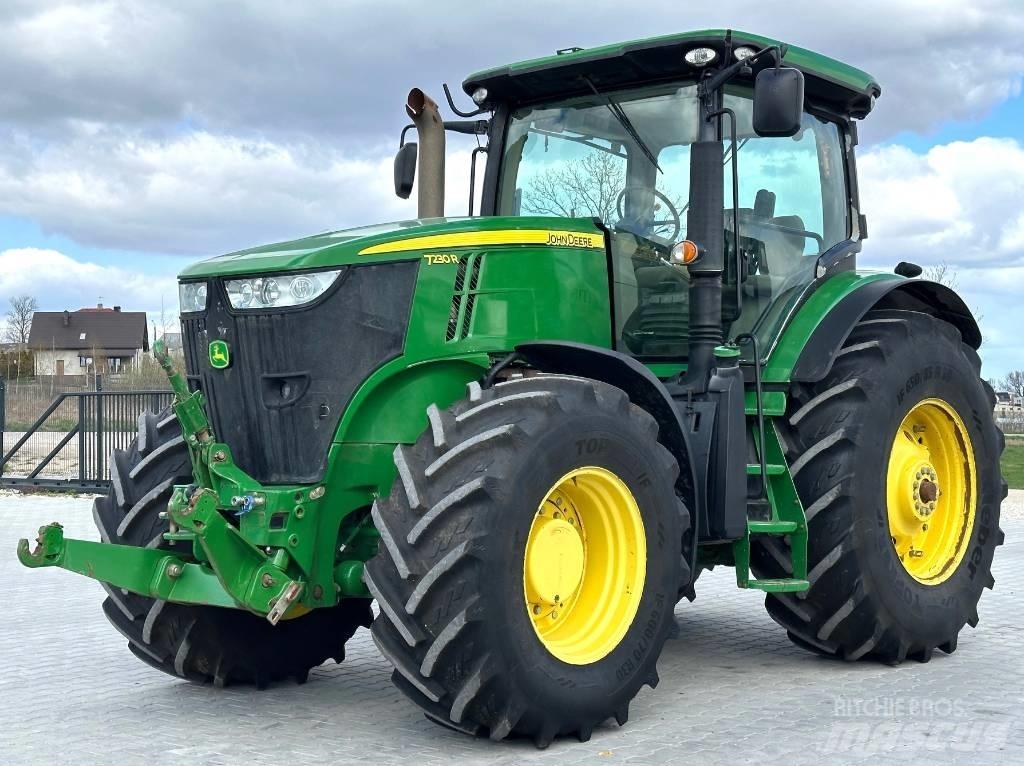 John Deere 7230 R Трактори