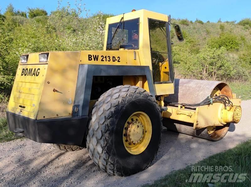 Bomag BW 213 Еднобарабанни ролки
