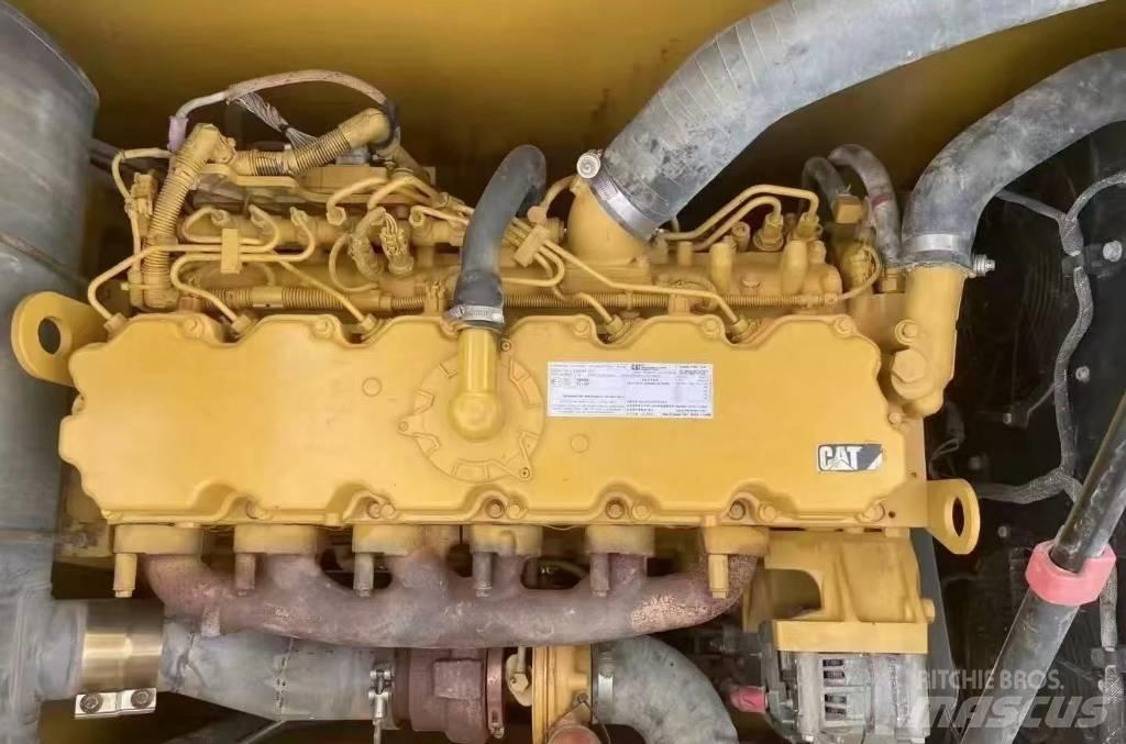 CAT 320 D Верижен екскаватор