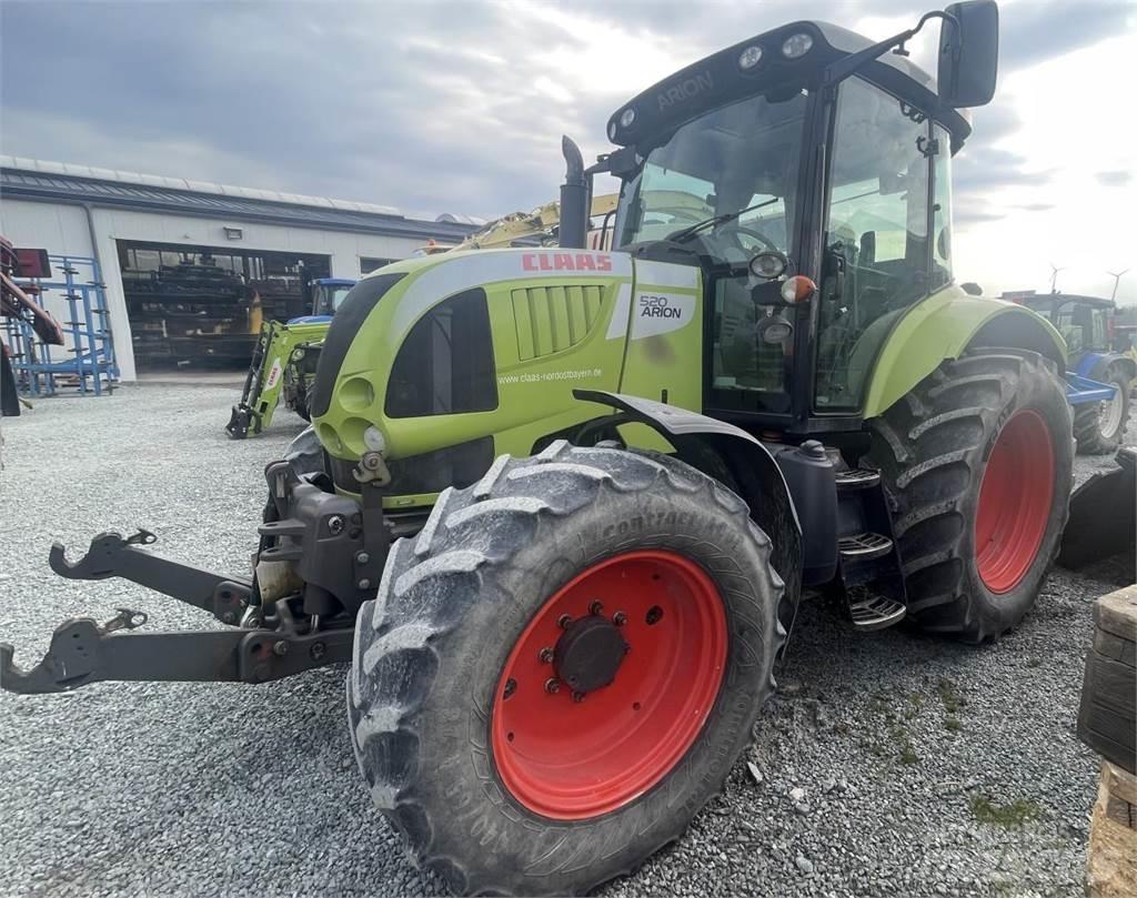 CLAAS Arion 520 Трактори