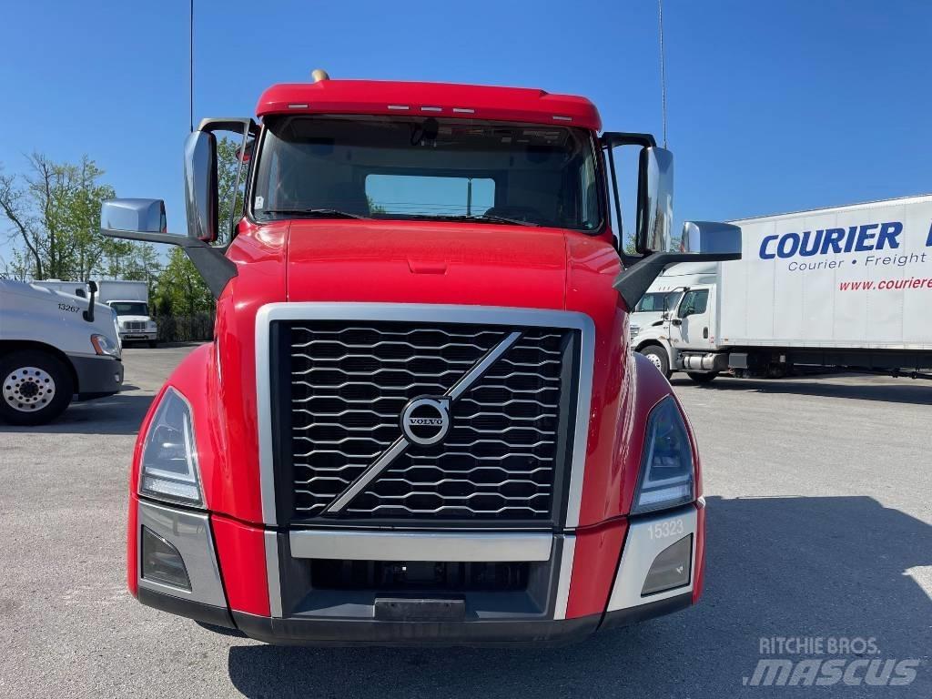 Volvo VNL64T300 Влекачи