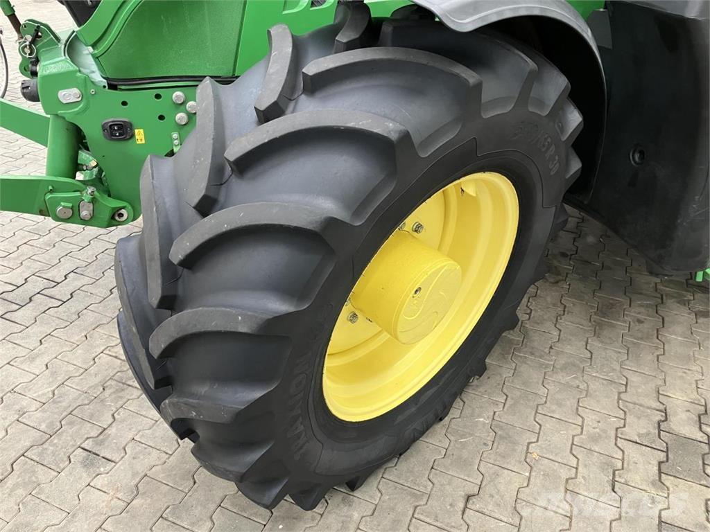 John Deere 6145R Трактори