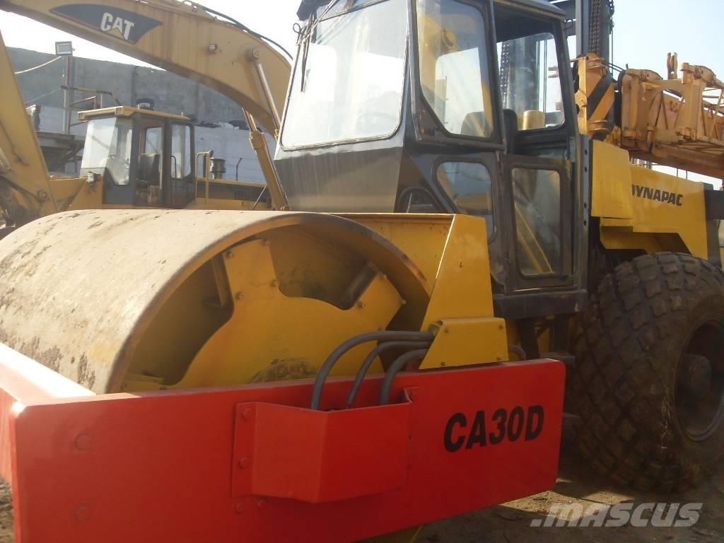 Dynapac CA 30 D Еднобарабанни ролки
